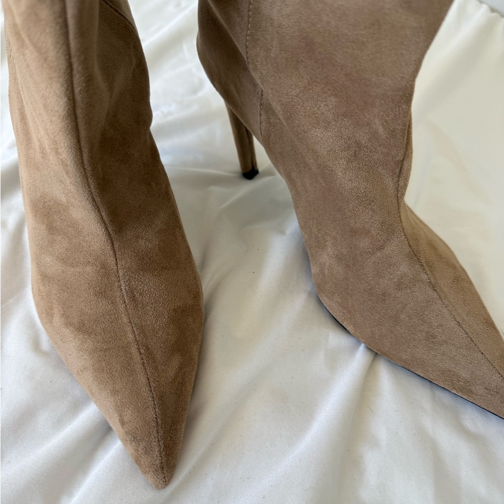 Amina Blu Jessi Suede Heeled Boots size 8 US WOMENS - Picture 6 of 7
